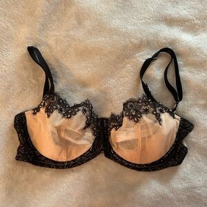 Victoria's Secret Black and Cream Lace Bra